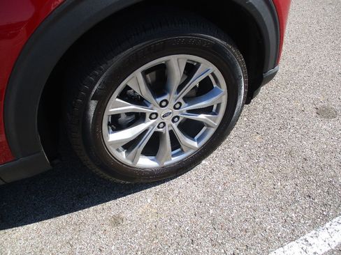 Certified 2021 Ford Explorer XLT w/ Equipment Group 202A image 24