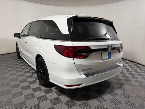 Used 2024 Honda Odyssey Sport image 2