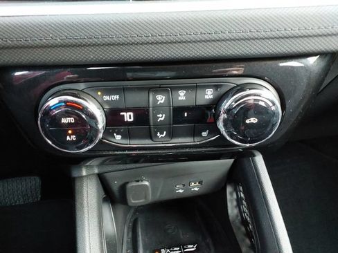 Used 2025 Chevrolet TrailBlazer LT w/ Convenience Package AWD/4WD image 17