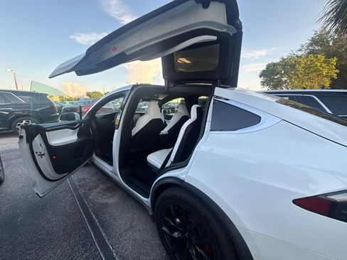 Used 2021 Tesla Model X Performance AWD/4WD image 5