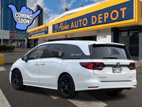Used 2023 Honda Odyssey Sport image 3