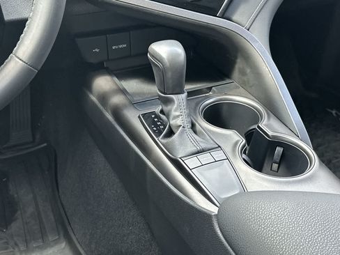 Used 2024 Toyota Camry SE FWD image 22