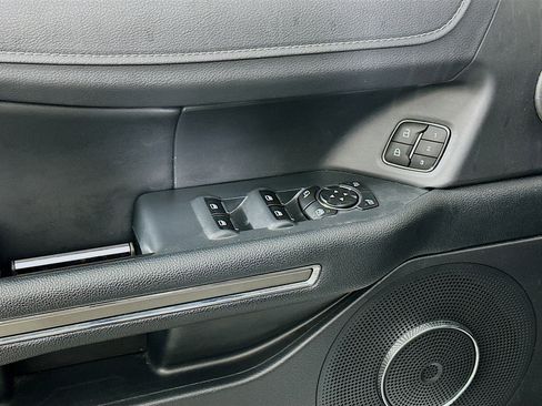 Used 2024 Ford Expedition Max XLT image 15