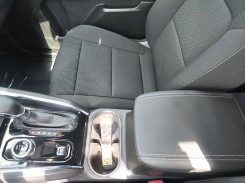 Certified 2025 GMC Canyon Elevation w/ Convenience Package image 16