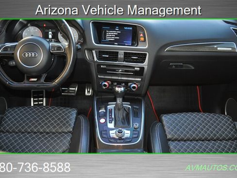 Used 2017 Audi SQ5 Premium Plus w/ Technology Package image 3