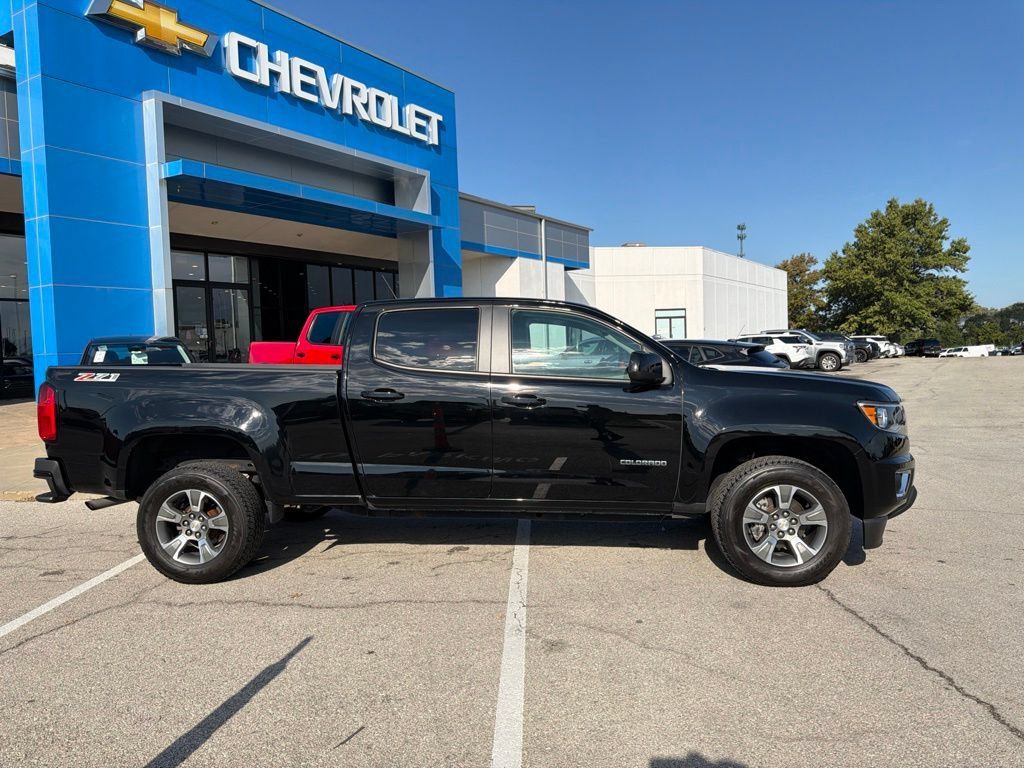 Used 2019 Chevrolet Colorado Z71 AWD/4WD image 2