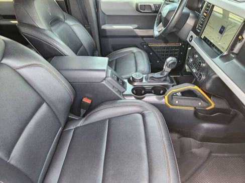 Used 2023 Ford Bronco Badlands AWD/4WD image 14