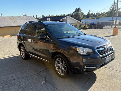 Used 2017 Subaru Forester 2.5i Touring w/ Popular Package #1 AWD/4WD image 8