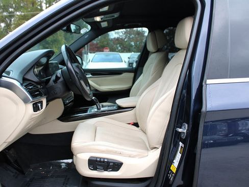 Used 2017 BMW X5 xDrive35d image 15
