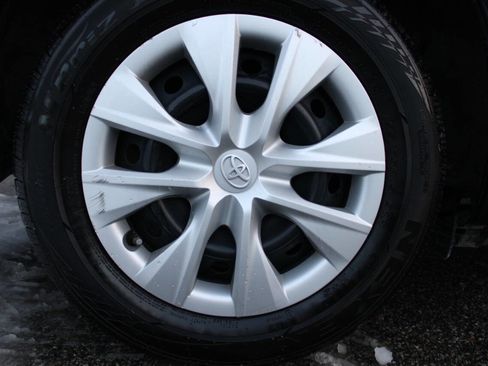 Used 2016 Toyota Corolla L image 20