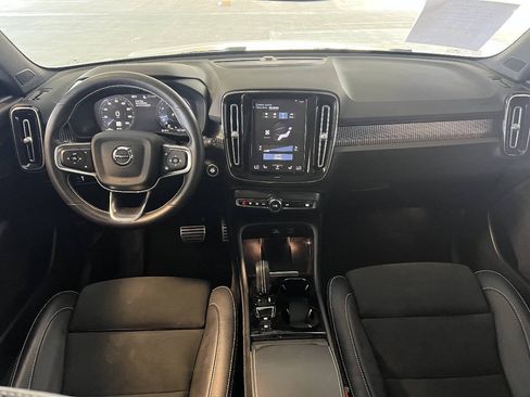 Used 2021 Volvo XC40 T5 R-Design w/ Advanced Package AWD/4WD image 13