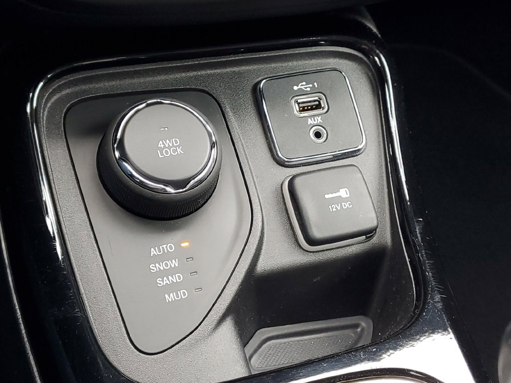 Used 2019 Jeep Compass Limited AWD/4WD image 30