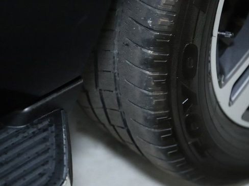 Used 2023 Ford Expedition Limited image 41