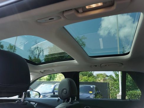 Certified 2021 Mercedes-Benz GLC 300 image 18