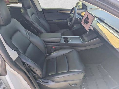 Used 2022 Tesla Model Y Performance AWD/4WD image 22