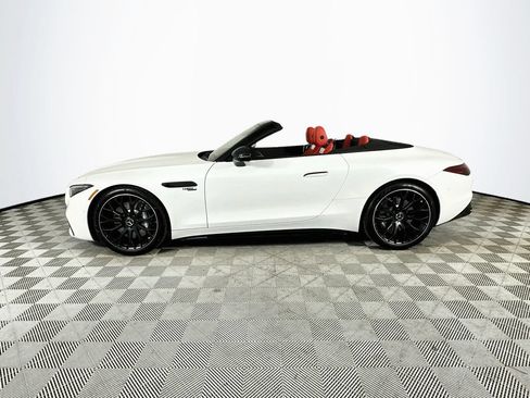 Used 2026 Mercedes-Benz SL 43 AMG w/ Driver Assistance Package image 4