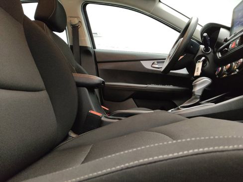Used 2023 Kia Forte LXS FWD image 21