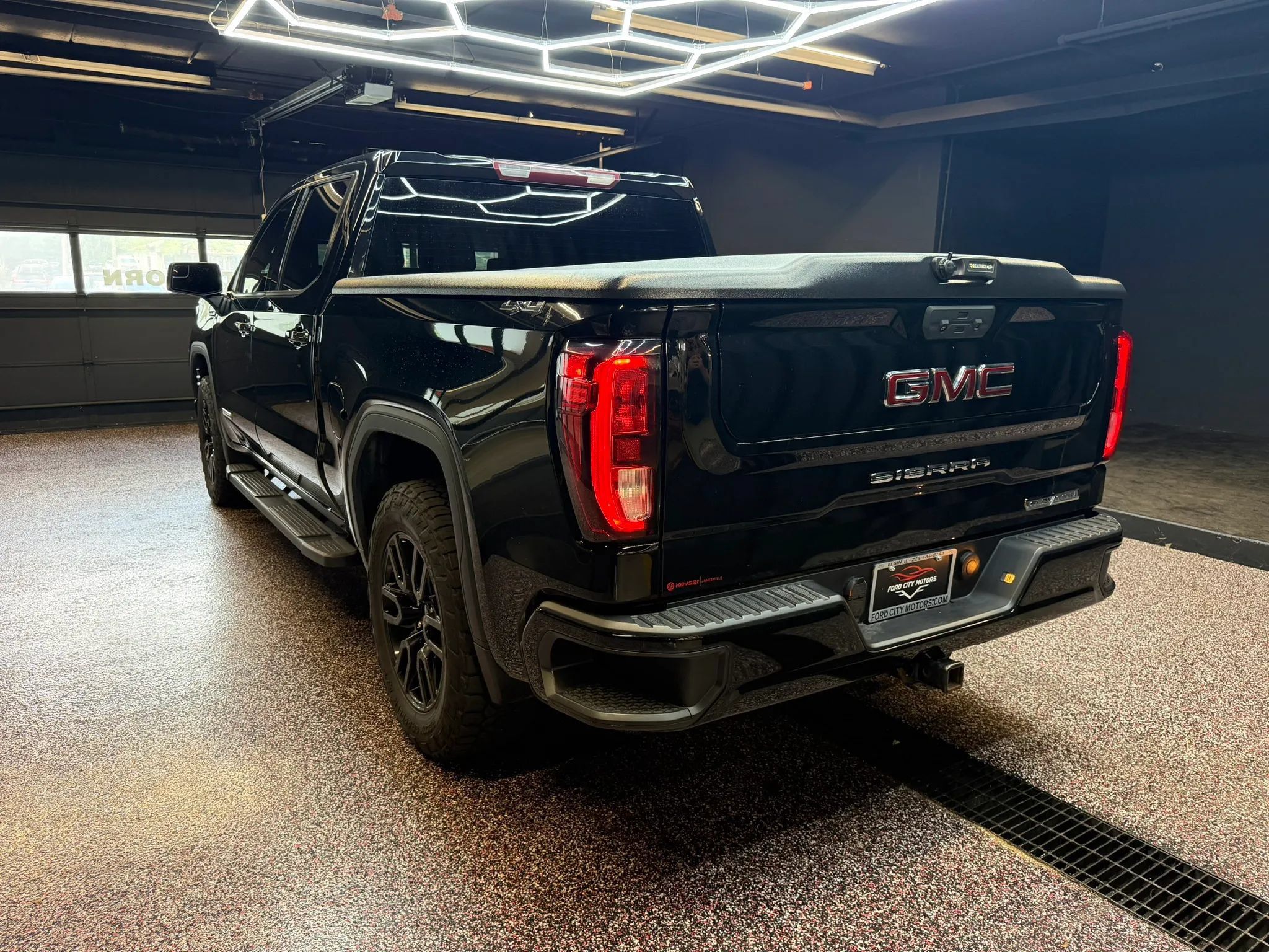 Used 2022 GMC Sierra 1500 Elevation AWD/4WD image 5