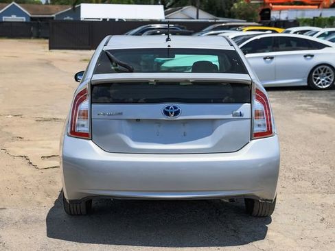 Used 2015 Toyota Prius Four image 11