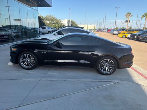 Used 2015 Ford Mustang GT RWD image 7