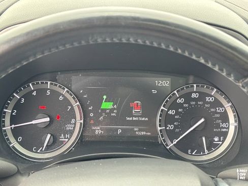Used 2021 Toyota Highlander XLE FWD image 19