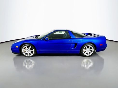 Used 2005 Acura NSX T image 2