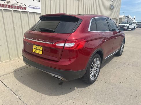Used 2018 Lincoln MKX Reserve AWD/4WD image 7