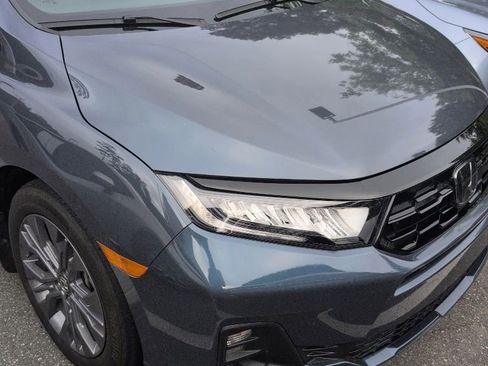 Used 2025 Honda Odyssey Touring image 9
