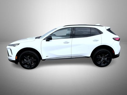 Certified 2025 Buick Envision Sport Touring image 8