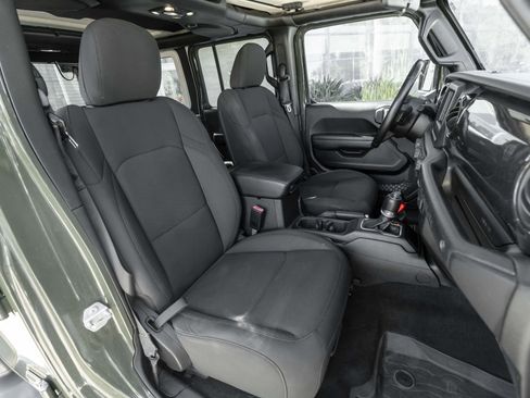 Used 2021 Jeep Wrangler Unlimited Sport image 41