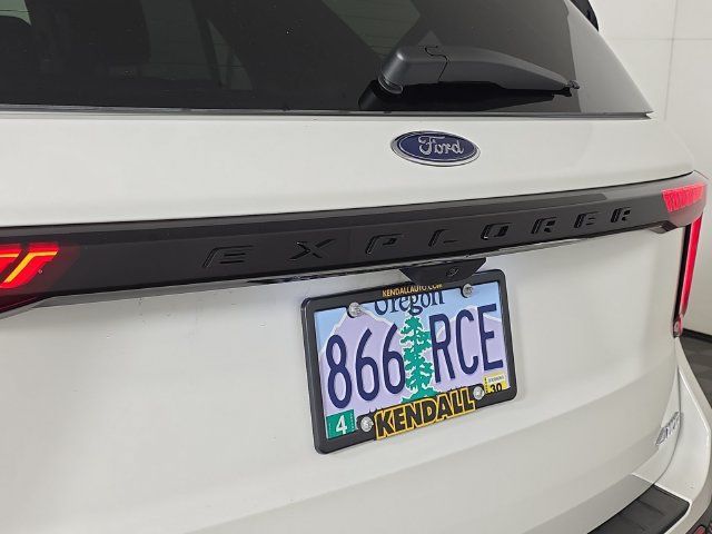 Used 2026 Ford Explorer ST-Line w/ ST-Line Street Pack AWD/4WD image 11