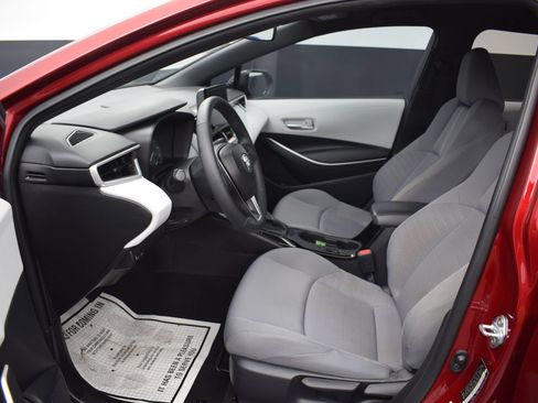 Used 2025 Toyota Corolla SE FWD image 13