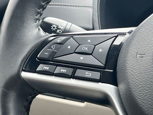 Used 2021 Nissan Altima 2.5 SV w/ SV Premium Package FWD image 10