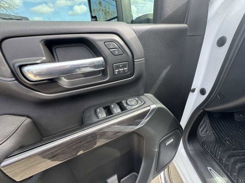 Used 2020 Chevrolet Silverado 2500 LTZ w/ LTZ Premium Package image 13