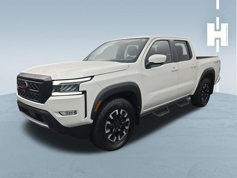 Used 2023 Nissan Frontier Pro-X w/ Pro Convenience Package image 3