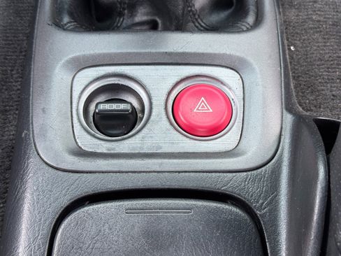 Used 2000 Honda S2000 image 24