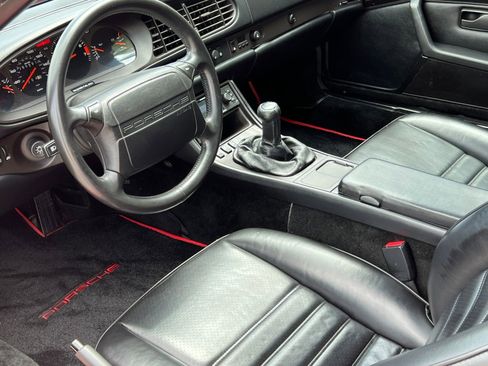 Used 1990 Porsche 944 Cabriolet RWD image 4