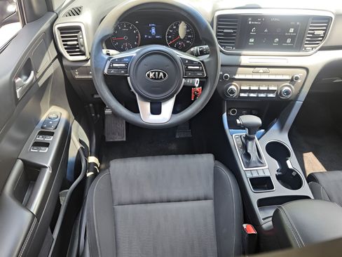 Used 2020 Kia Sportage LX AWD/4WD image 11