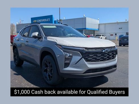 New 2026 Chevrolet Trax LT w/ Driver Confidence Package FWD image 1