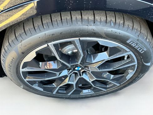 New 2027 BMW X7 xDrive40i w/ Executive Package AWD/4WD image 25