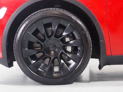Used 2023 Tesla Model Y Long Range AWD/4WD image 45