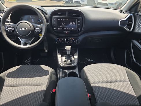 Certified 2023 Kia Soul LX FWD image 12