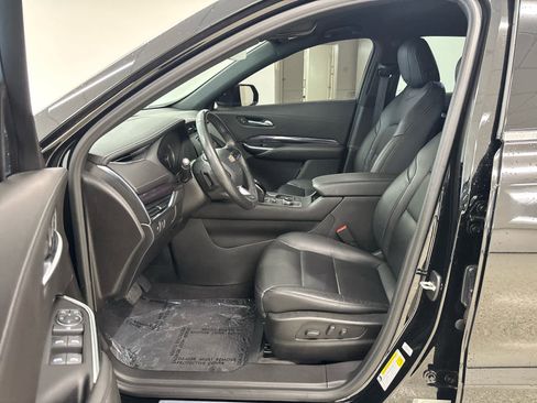 Used 2023 Cadillac XT4 Luxury w/ Driver Awareness Package image 14