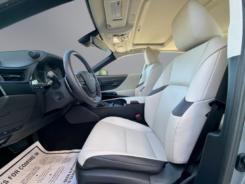 Certified 2025 Lexus ES 300h w/ Premium Package FWD image 30
