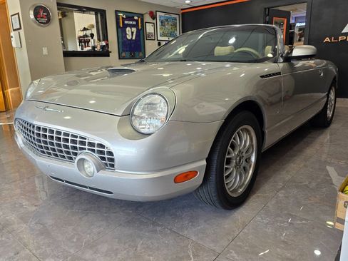 Used 2004 Ford Thunderbird Deluxe image 3