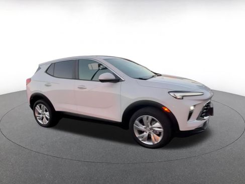 Used 2025 Buick Encore GX Preferred image 2