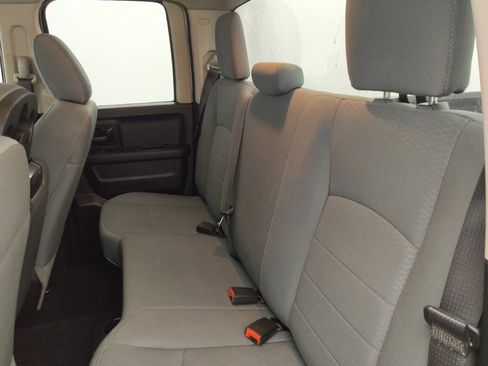 Used 2018 RAM 1500 Express RWD image 18