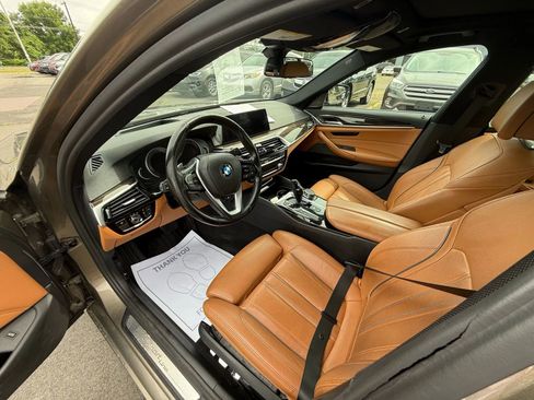 Used 2017 BMW 540i xDrive w/ Premium Package image 10