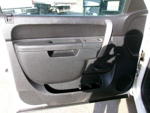 Used 2011 Chevrolet Silverado 3500 LT w/ Convenience Package image 12