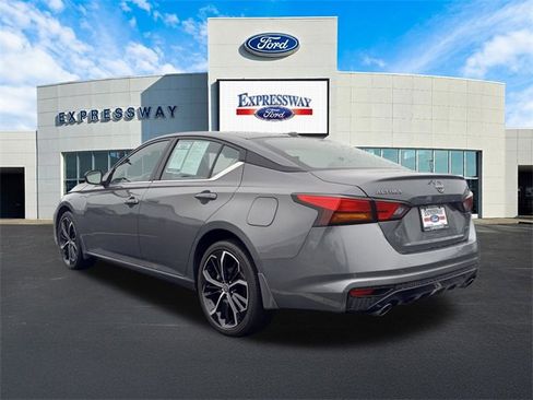 Used 2025 Nissan Altima 2.5 SR image 8